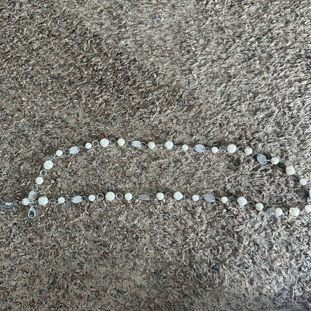Womens Silver Tone Faux Pearl‎ Chain Belt with Textured Discs and Tassel Detail